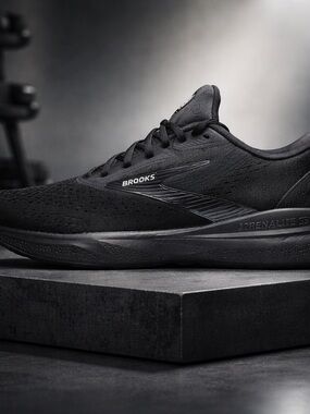 Pre-owned Brooks Adrenaline GTS 24 Women size 10.5 Black Running Shoe 🖤🖤🖤